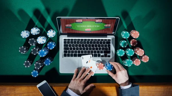 Judi Poker Online Resmi dengan Turnamen Harian